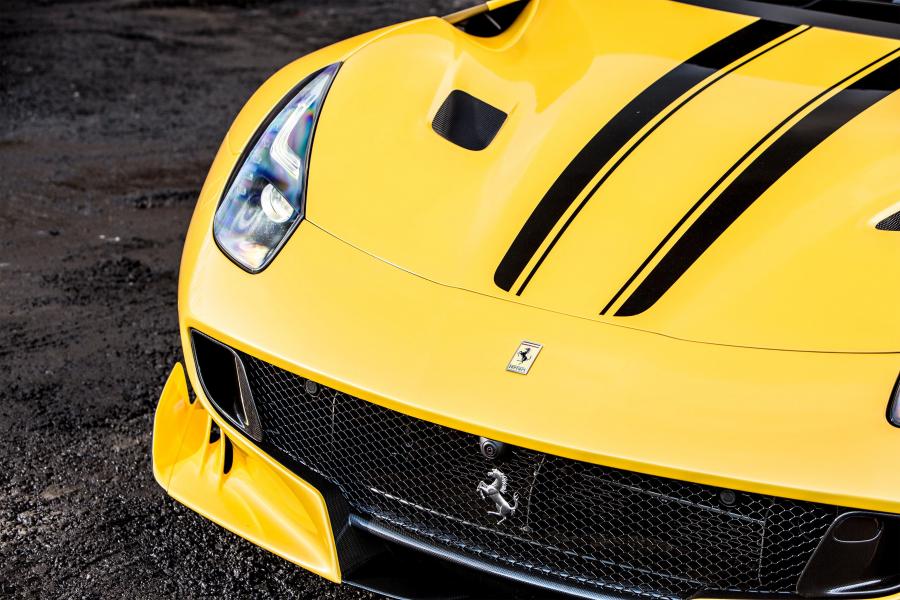 Детали экстерьера Ferrari F12tdf Tailor Made 2016 года  (UK) (фото 32 из 40)